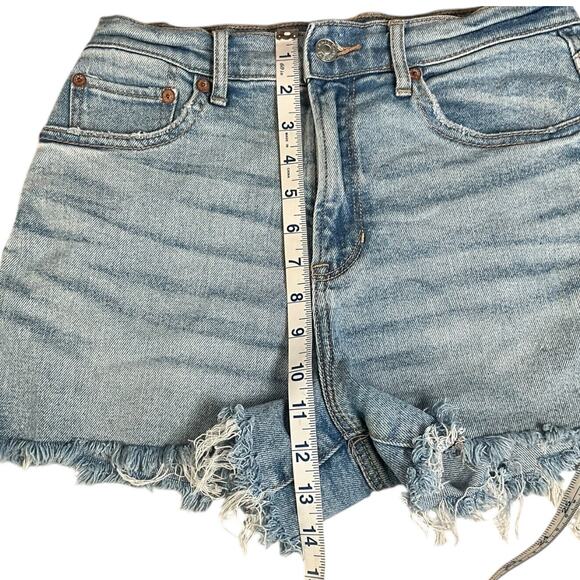American Eagle Highest Rise 90s Boyfriend Cutoff Shorts Size 4 Beach Vacation - Picture 9 of 10